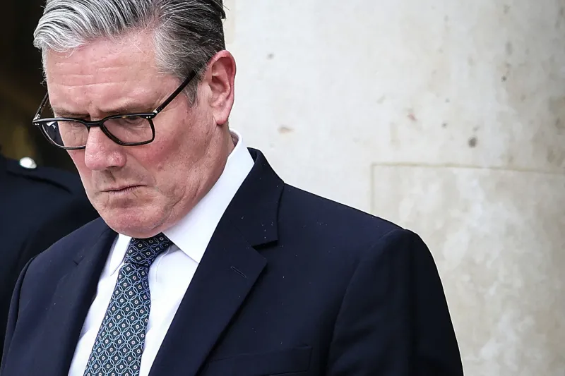 Starmer insiste en que no dimite y carga contra la oposición, a la que califica de "muy peligrosa" para el Reino Unido