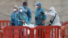 Confirman nuevos casos de hantavirus en una francesa y un estadounidense que viajaban en el crucero afectado y regresaron a sus países