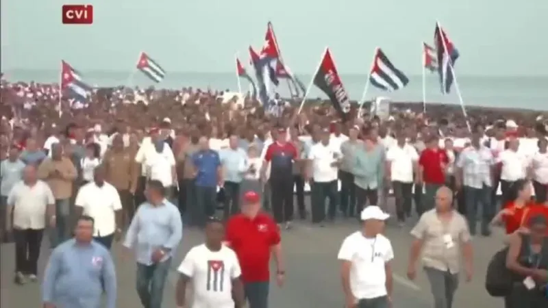 Trump dice que Cuba es un “estado fallido”, pero sugiere diálogo con la isla