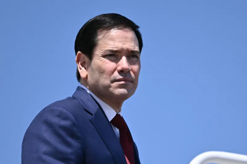 El "halcón domesticado" Marco Rubio: sancionado azote de China al que cambiaron el apellido para que pudiera acompañar a Trump a Pekín