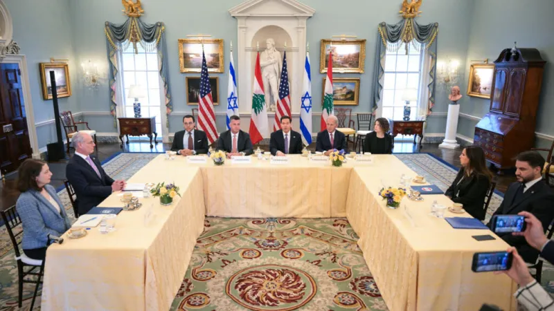 Nueva ronda de conversaciones Israel-Líbano, mientras los ataques deterioran la tregua