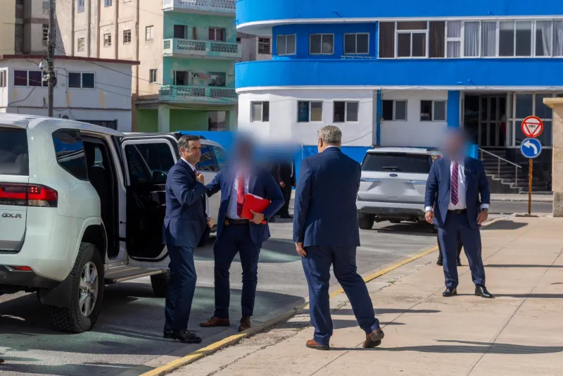 La CIA confirma que su director se reúne en La Habana con altos funcionarios de Cuba