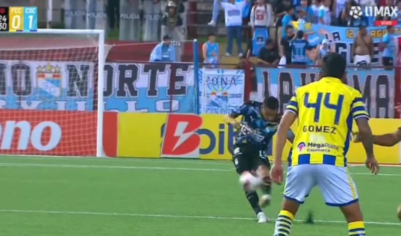 Yoshimar Yotún anota descomunal golazo que va directo al Puskás: le pegó de media cancha para el 1-0 de Sporting Cristal