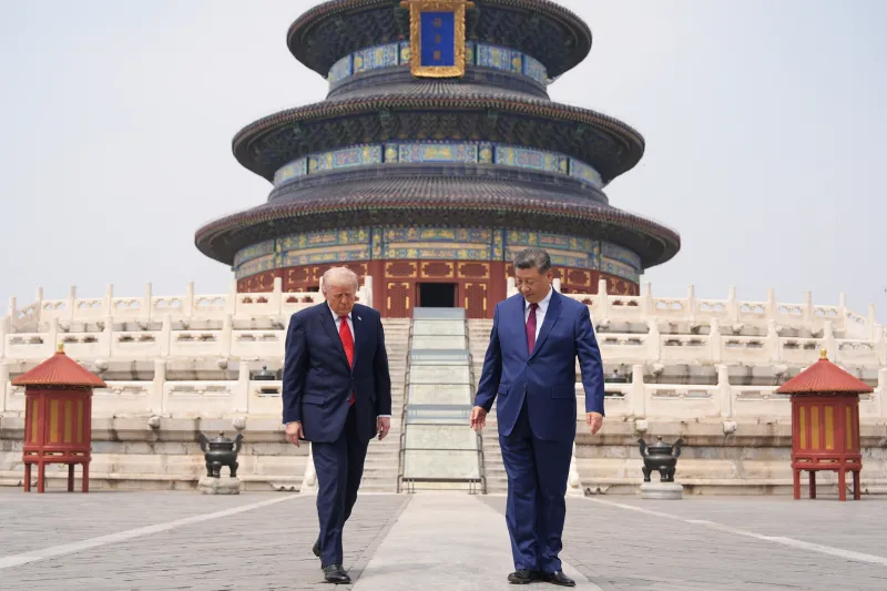 Trump y Xi escenifican en Pekín la convivencia estratégica entre dos superpotencias rivales en la nueva era del G-2
