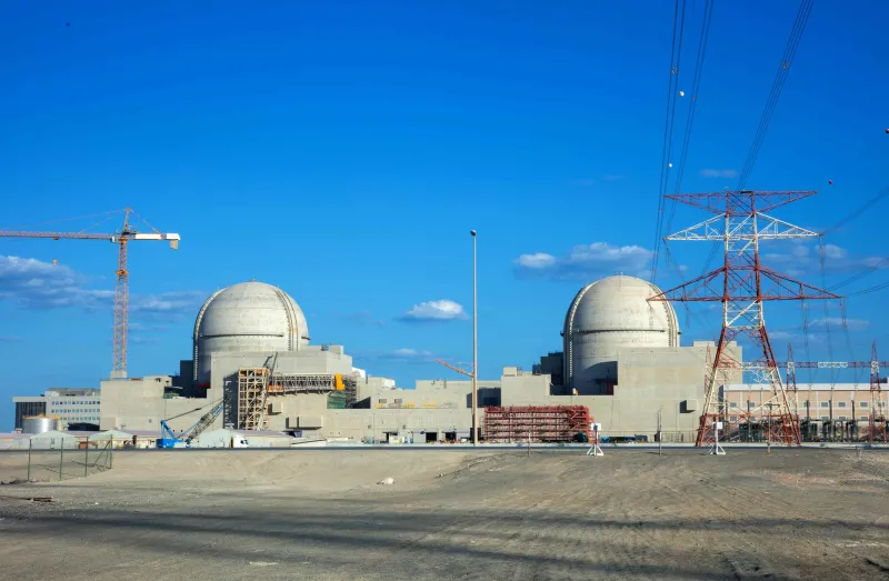 El ataque a una central nuclear emiratí amenaza los esfuerzos diplomáticos de tregua en Irán