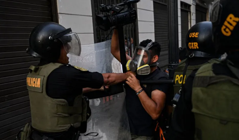 Perú entre los países más hostiles para ejercer el periodismo en América Latina