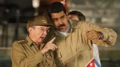 Cómo se compara la imputación de Raúl Castro en EE.UU. con el caso que llevó a la captura de Maduro en Venezuela