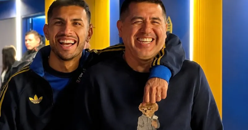 En Boca sigue la bronca por el arbitraje, mientras Paredes y Riquelme se mostraron unidos tras una inesperada visita de la barra
