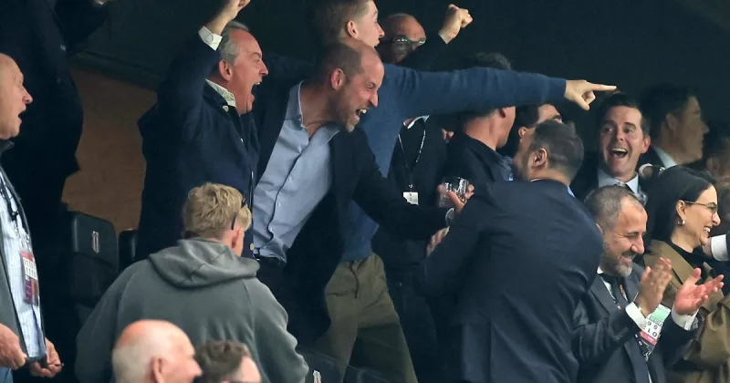 El descontrolado festejo del príncipe Guillermo de Inglaterra como un hincha más del Aston Villa