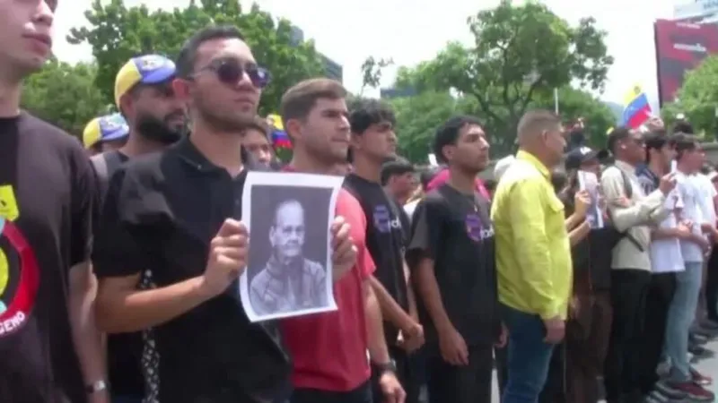 Venezuela liberará a 300 detenidos; protestas exigen excarcelación de presos considerados políticos