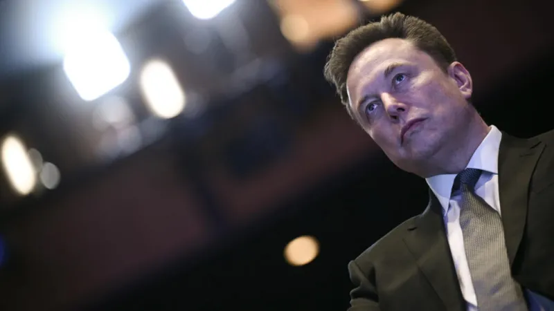 Musk apunta a batir récord en Wall Street con la salida a la bolsa de SpaceX