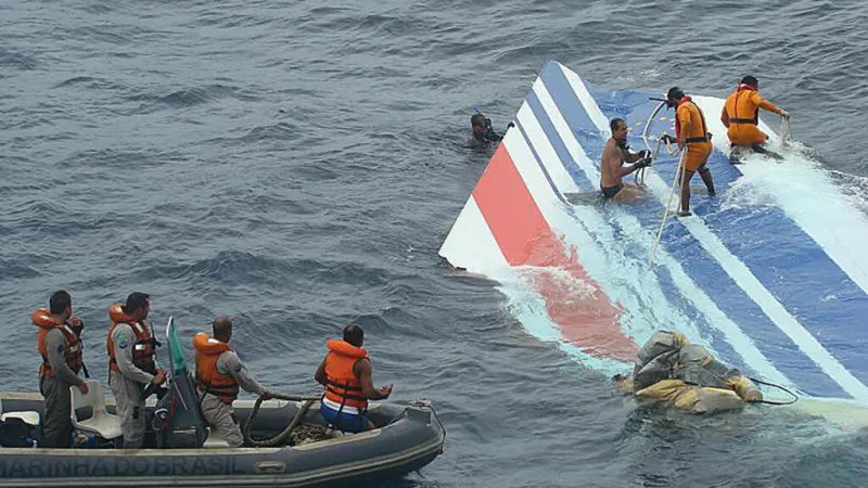 Air France y Airbus, condenadas por homicidio involuntario por el accidente aéreo más letal de Francia