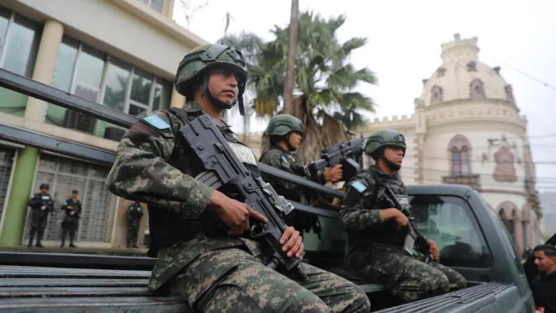 Honduras ordena intervención militar y policial tras ataques armados que dejaron al menos 16 muertos
