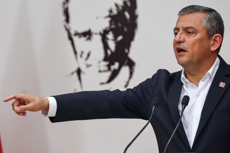 La oposición turca denuncia un "golpe" tras la destitución de su líder por orden judicial