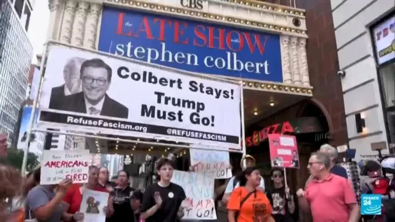 ¿Motivos financieros o presión de Trump?: Stephen Colbert sale del aire en 'CBS'