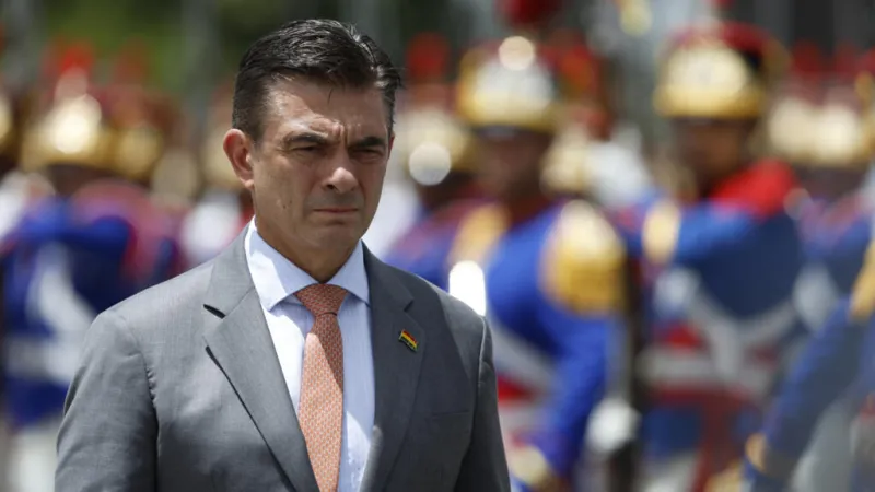 Multicrisis en Bolivia: el ajedrez político que se mueve tras seis meses de Rodrigo Paz en el poder