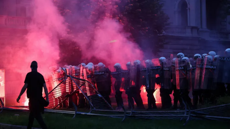 Serbia otra vez a las calles: una nueva ola de protestas masivas sacude el Gobierno de Vucic