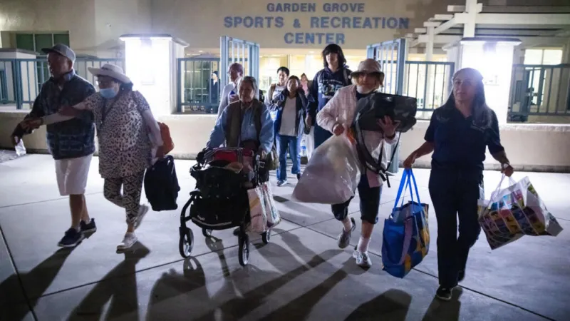 Decenas de miles evacuados en California por fuga de un tanque químico