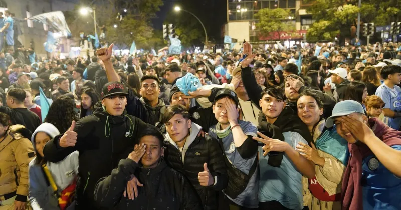 Belgrano campeón: empieza la caravana de los festejos con los jugadores y los hinchas para teñir de "Celeste" a Córdoba