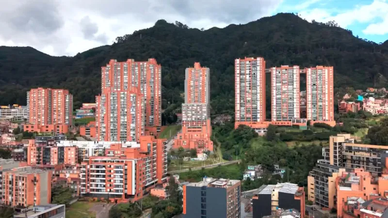 Estratos sociales y desigualdad: las brechas que definen el voto en Colombia