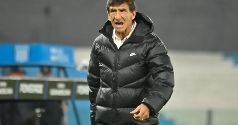 Gustavo Costas reapareció tras su despido de Racing y aclaró si quiere "jugar" en la política del club: "Mi futuro cercano..."