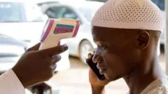 El "catastrófico choque" al que se enfrenta el país africano en el centro de la crisis del ébola, que deja ya más de 200 muertos