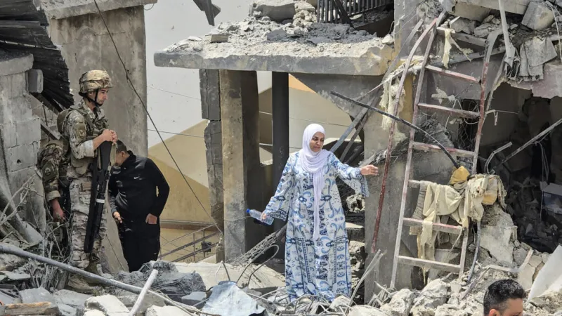 Israel llama a la población a evacuar el sur de Líbano tras declarar esa franja como "zona de combate"