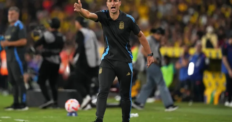 Lionel Scaloni busca "vértigo" para la Selección: a qué jugadores se les abrió una puerta impensada por un lugar en el Mundial 2026