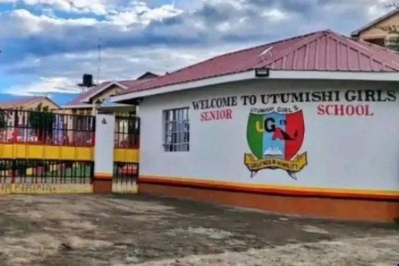 Al menos 16 niñas muertas y 74 heridas al incendiarse un internado de una escuela en Kenia