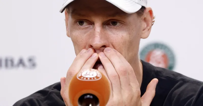 "Nada contra el calor": qué dijo Jannik Sinner tras su histórica derrota con Juan Manuel Cerúndolo en Roland Garros