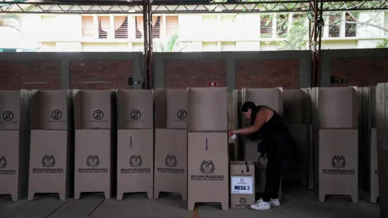 Colombia va a las urnas para consolidar la izquierda o devolver el poder a la derecha