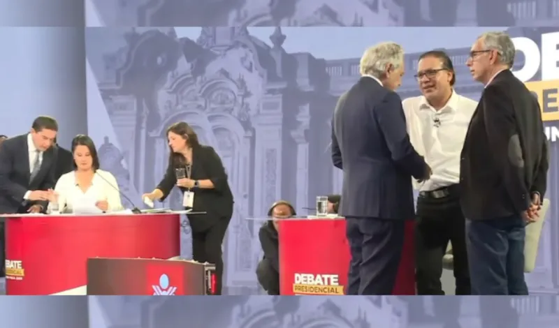 Lo que no se vio en el debate: Fujimori fue asesorada por Miguel Torres; mientras que Sánchez por Pedro Francke y Manuel Rodríguez