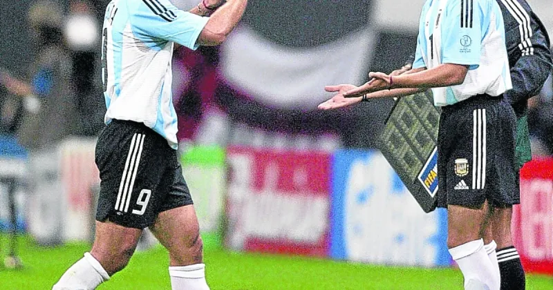 Corea-Japón 2002: el debate que dividió al país y que Bielsa nunca resolvió con Batistuta y Crespo