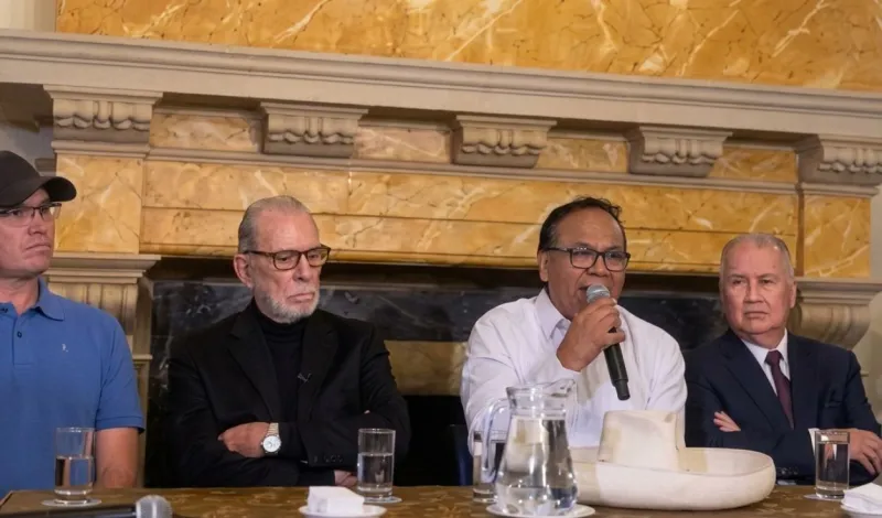 Roberto Sánchez aparece junto a Belmont, López Chau y George Forsyth: excandidatos le brindan su apoyo frente a Fujimori