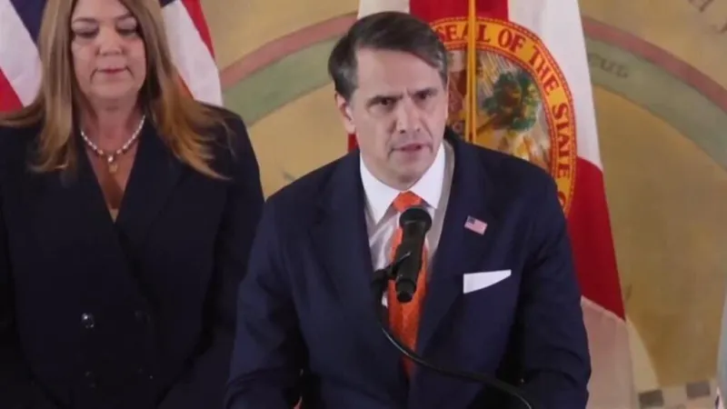 Trump propone a su exabogado Todd Blanche para liderar el Departamento de Justicia