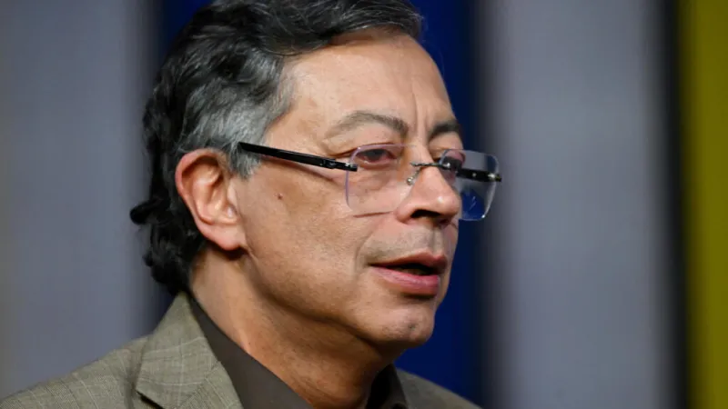 Petro acusa a EE. UU. de aliarse con "narcotraficantes" en Colombia tras apoyo de Trump a De la Espriella