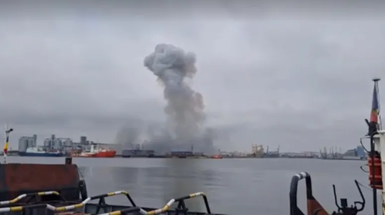 Explosión de un dron marino en el puerto rumano de Constanza