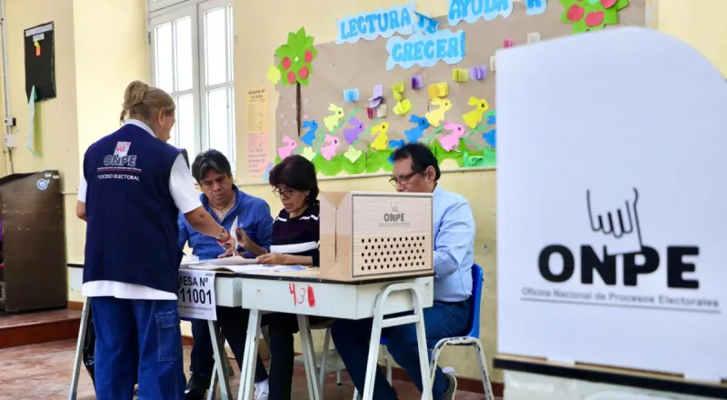 Elecciones 2026: Contraloría despliega 1200 auditores para supervisar llegada de material electoral