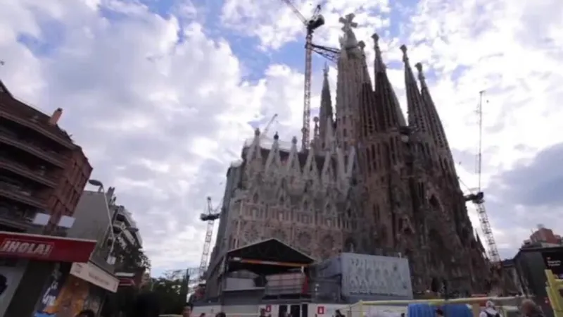 Basílica de la Sagrada Familia inaugurará Torre de Jesucristo, el punto más alto de la estructura
