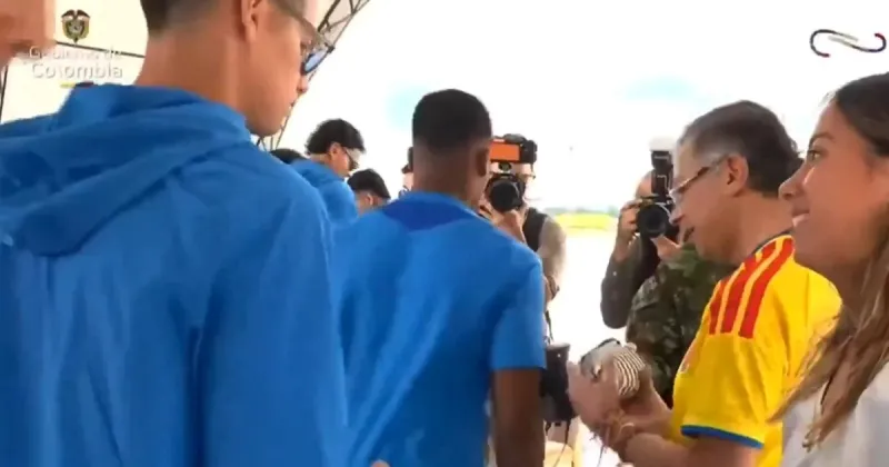 Polémica en Colombia con James Rodríguez: lo señalan por un video en el que ignora a la hija del presidente Petro antes de viajar al Mundial