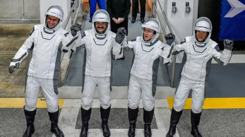 La NASA levanta la alerta de evacuación para astronautas de la EEI tras una fuga de aire