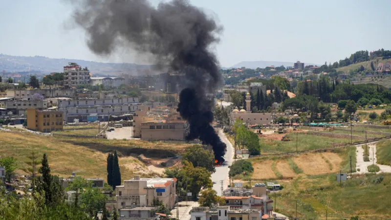 Israel mata a tres soldados libaneses en nuevo ataque que califica de "error"