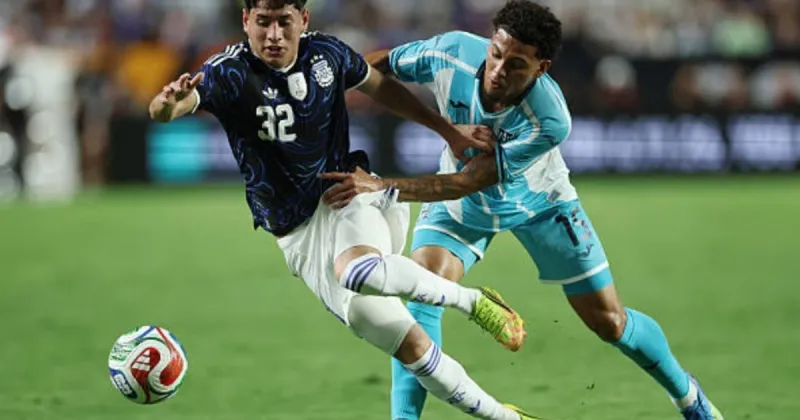 Beltrán, Aranda y Freitas, los tres debutantes inesperados en la Selección Argentina y un "casi gol" a 10 días del debut en el Mundial 2026