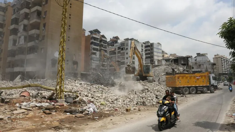 Israel afirma haber atacado centros de mando de “terroristas” en Beirut