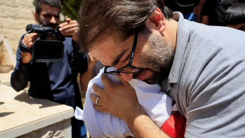 El Ejército israelí mata a un bebé palestino en Cisjordania: ¿qué se sabe del caso?