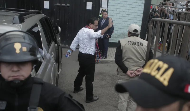 INPE niega privilegios a Roberto Sánchez tras visita a Pedro Castillo durante la segunda vuelta