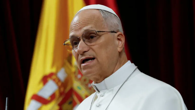 León XIV en Madrid: inmigración, polarización y rearme, el papa se pronuncia en un histórico discurso ante el Congreso