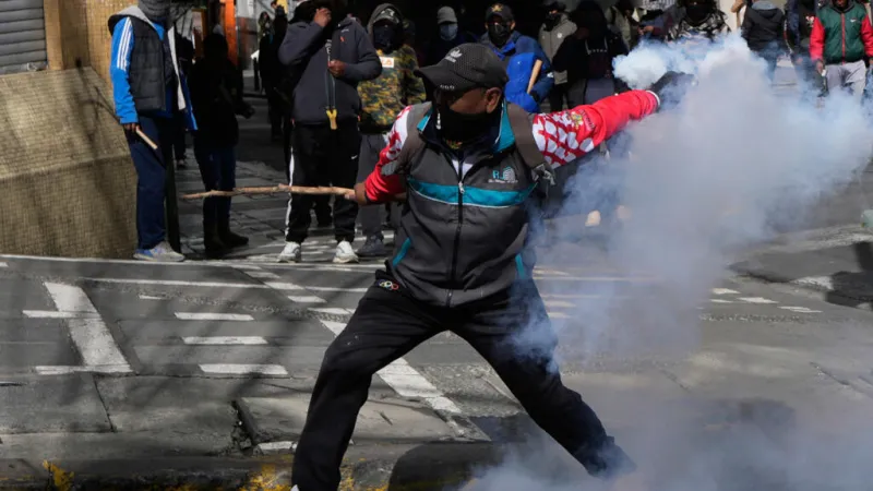 Bolivia anuncia ayudas económicas mientras los bloqueos agravan la crisis