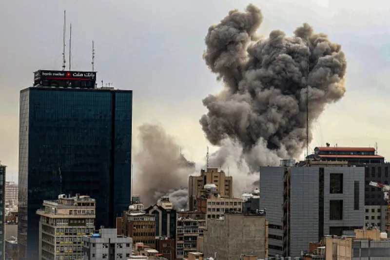 Estados Unidos bombardea Irán de nuevo como represalia por el derribo de uno de sus helicópteros