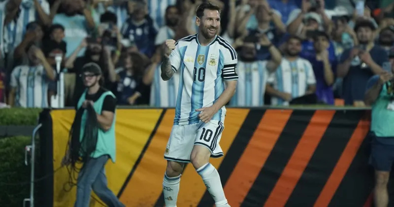 Messi y un ingreso furibundo en Argentina vs Islandia: en dos minutos armó la jugada del penal y anotó un gol para soñar en grande con su sexto Mundial